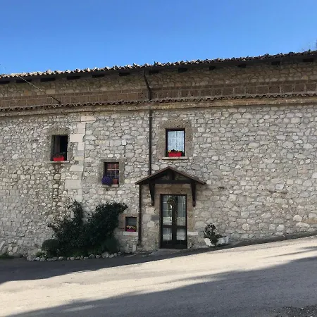 לינה וארוחת בוקר La Baronata - Pescosansonesco