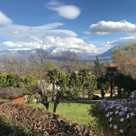 La Baronata - לינה וארוחת בוקר 3*