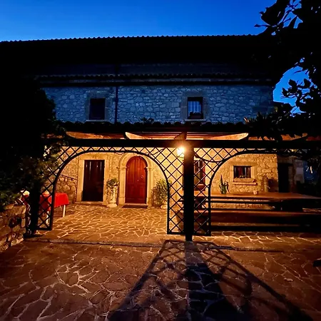 לינה וארוחת בוקר La Baronata - 3*