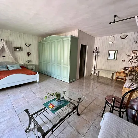 Nocleg ze śniadaniem La Baronata - 3*