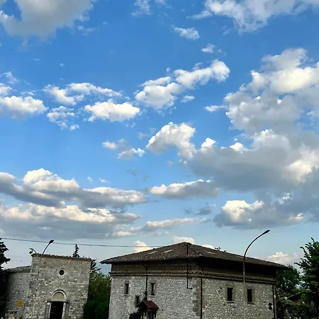 לינה וארוחת בוקר La Baronata - 3*